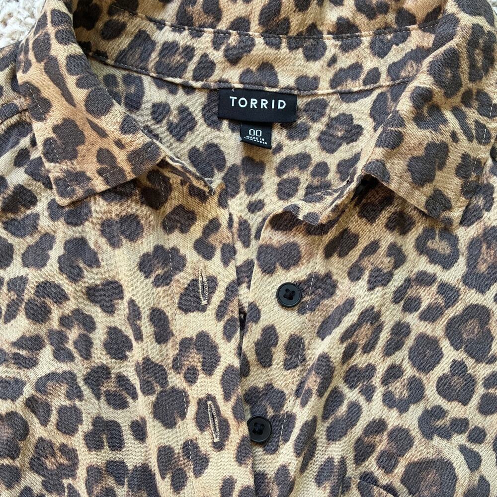 Torrid Leopard Brown Printed Button-down Soft Flowy Rayon Shirt Size 00 / XS - Picture 4 of 10